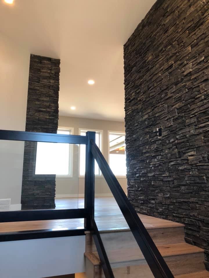 Mr Canucks Painting & Woodfinishing | 259 Melbourne Ave, Winnipeg, MB R2K 1A7, Canada | Phone: (204) 229-1831