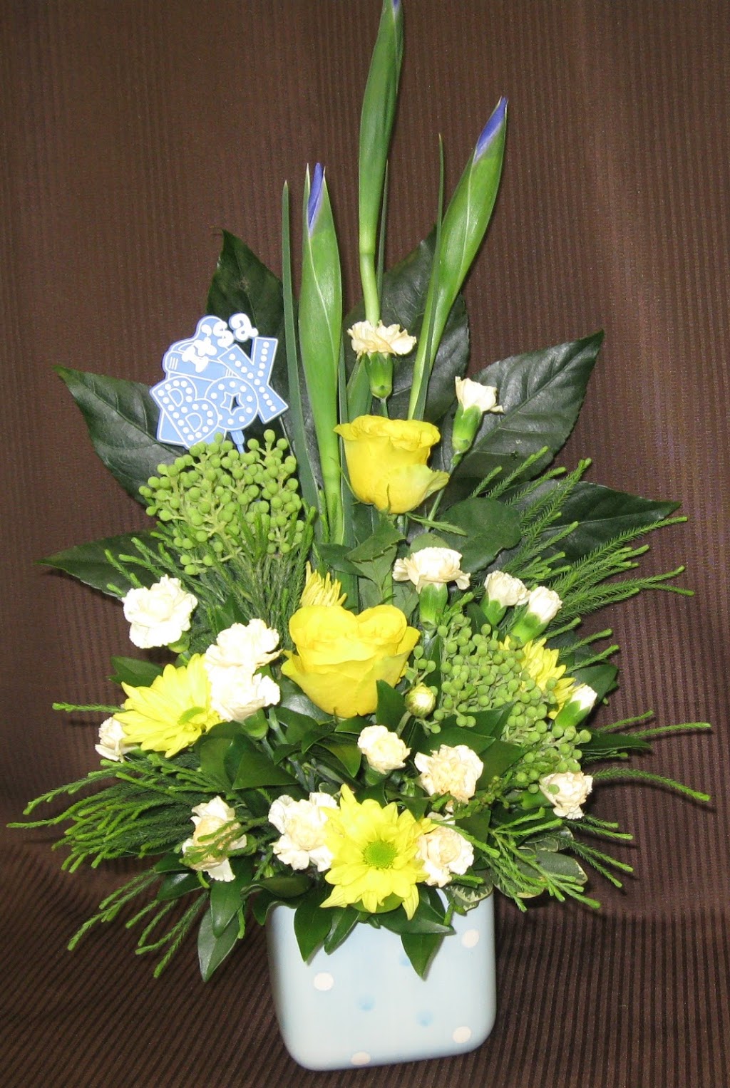 Select Roses | 3120 8 St E #112, Saskatoon, SK S7H 0W2, Canada | Phone: (306) 477-6737