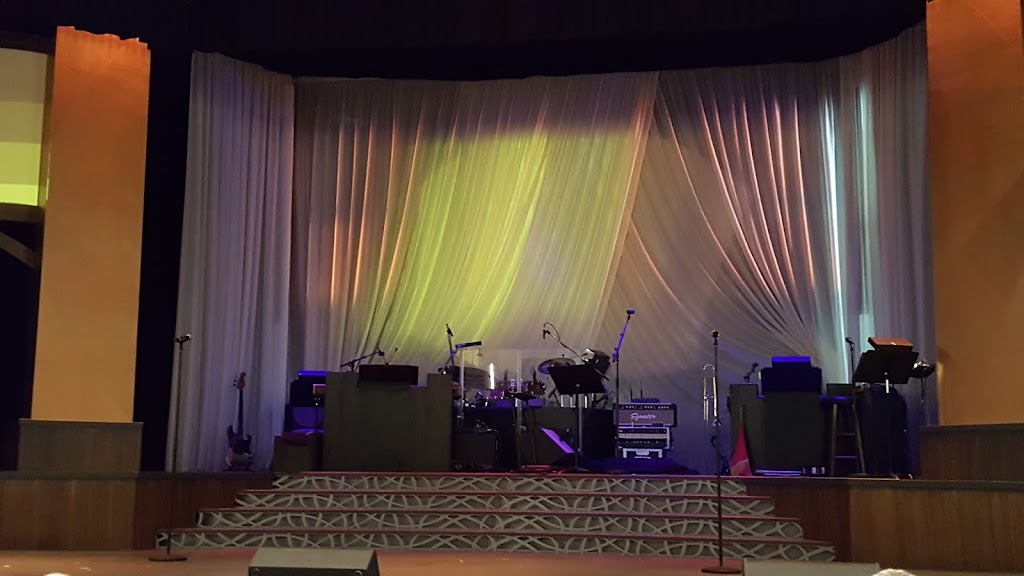 Mayfield Dinner Theatre | 16615 109 Ave NW, Edmonton, AB T5P 4K8, Canada | Phone: (780) 483-4051