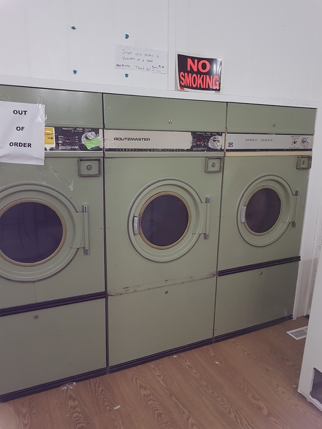 Castor Laundromat | (rear), 5012 50 Ave, Castor, AB T0C 0X0, Canada | Phone: (403) 882-3208
