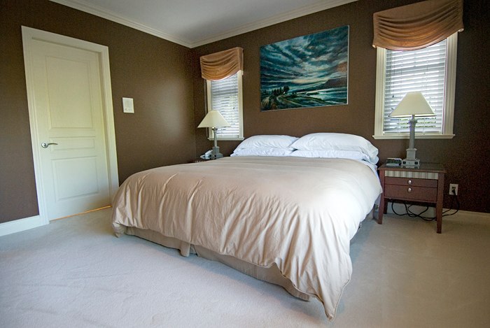 Granville House B&B | 5050 Granville St, Vancouver, BC V6M 3B4, Canada | Phone: (604) 739-9002