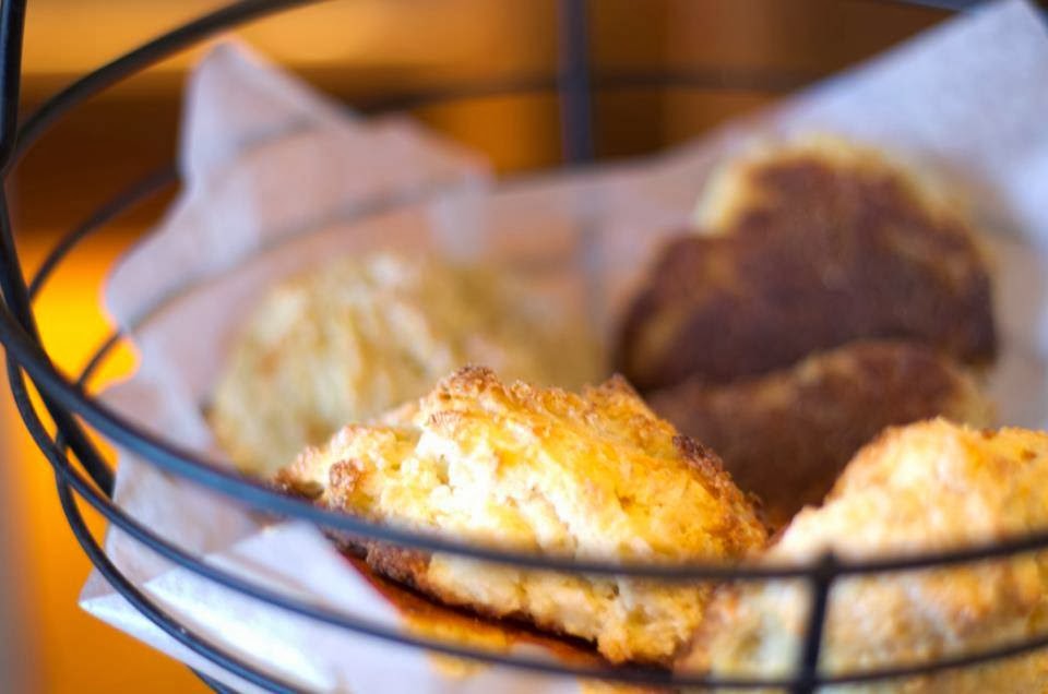 Francescos | 3413 26 Ave SW, Calgary, AB T3E 0N3, Canada | Phone: (403) 249-1151