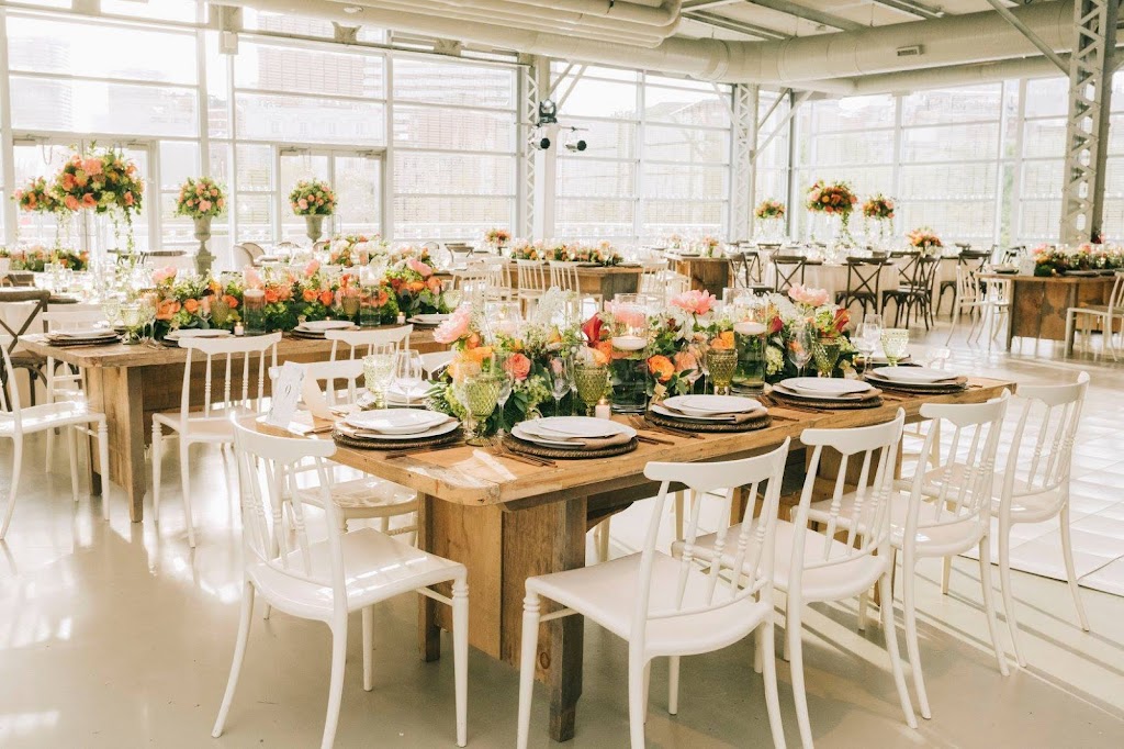 EM Events | 8170 Chem. Devonshire, Mont-Royal, QC H4P 1K4, Canada | Phone: (514) 889-1116