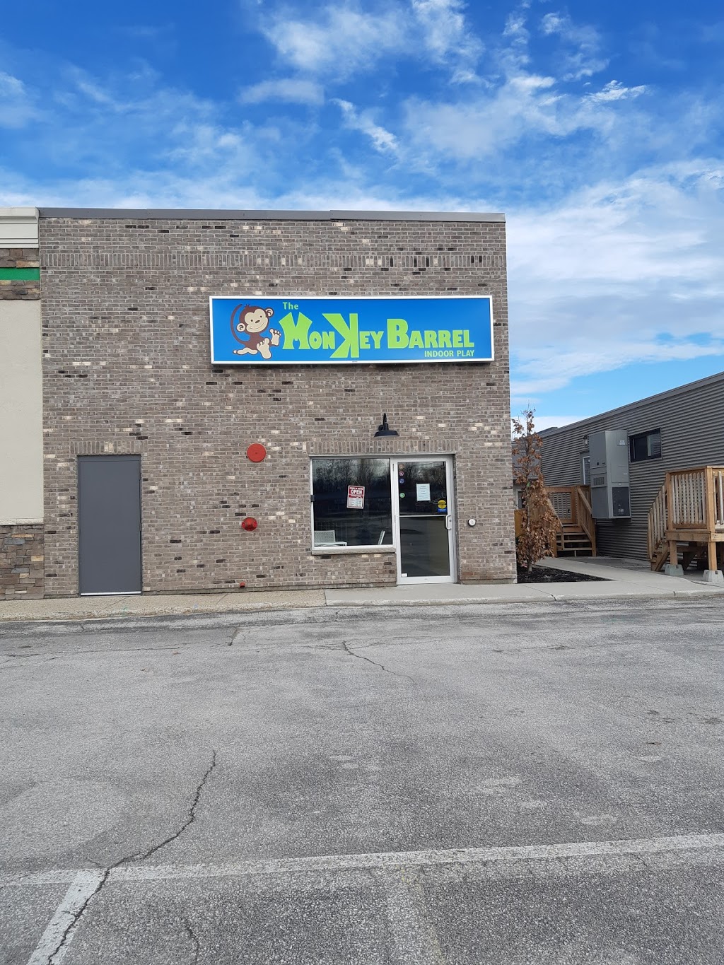 The Monkey Barrel | 260 Goderich St, Port Elgin, ON N0H 2C1, Canada | Phone: (519) 832-9090
