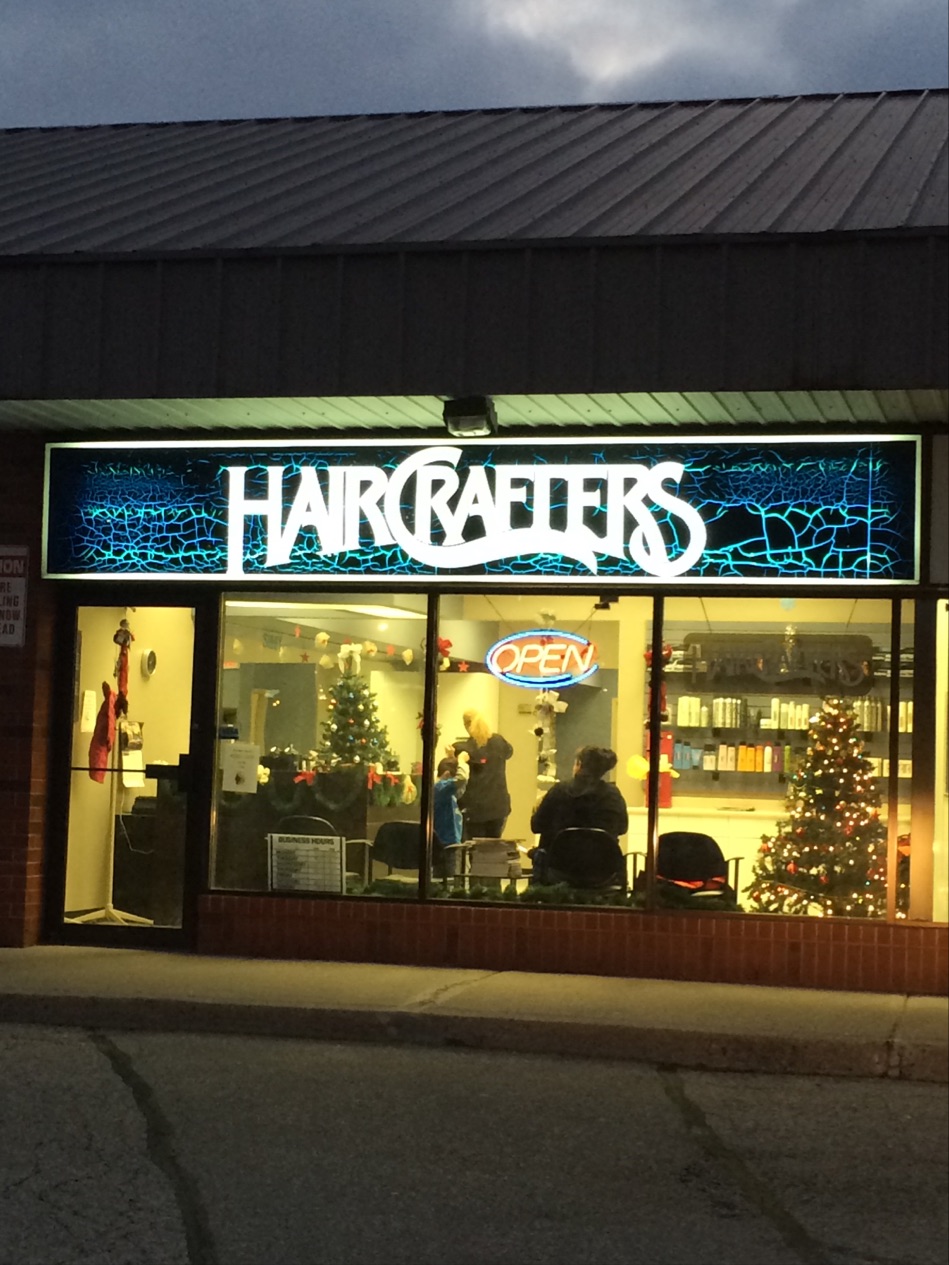 Haircrafters | 10 Stanley St, Brantford, ON N3S 7N4, Canada | Phone: (519) 752-0842