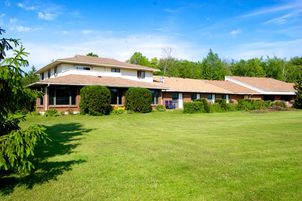 The Ashwood Inn | 34777 Bayfield River Rd, Bayfield, ON N0M 1G0, Canada | Phone: (519) 565-4444