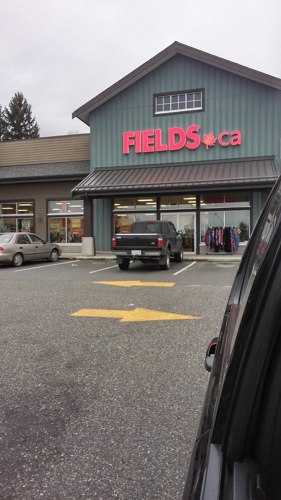 FIELDS Gibsons | 1100 Sunshine Coast Hwy #125, Gibsons, BC V0N 1V0, Canada | Phone: (604) 840-9781