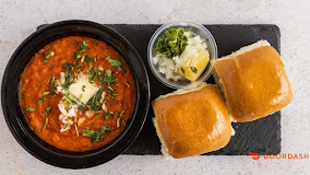 Street Chaat - Brampton | 332 Main St N, Brampton, ON L6V 1P8, Canada | Phone: (905) 500-6494