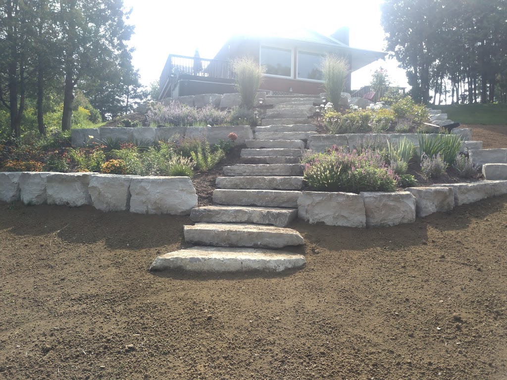 F L armour stone | 659 Hwy 6, Caledonia, ON N3W 1M6, Canada | Phone: (905) 971-0296