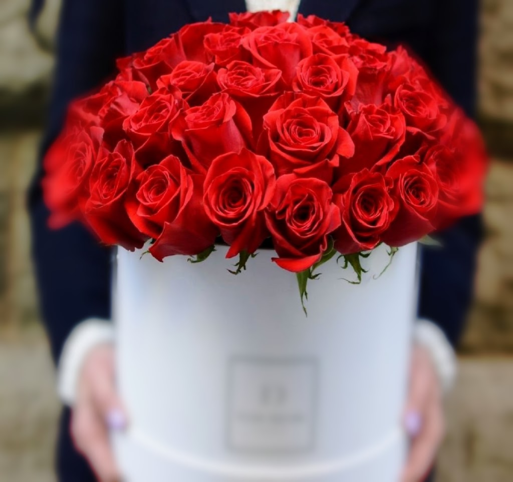 Jadore Flowershop (call-in / order online) | 3286 E Georgia St, Vancouver, BC V5K 2L3, Canada | Phone: (604) 417-4466