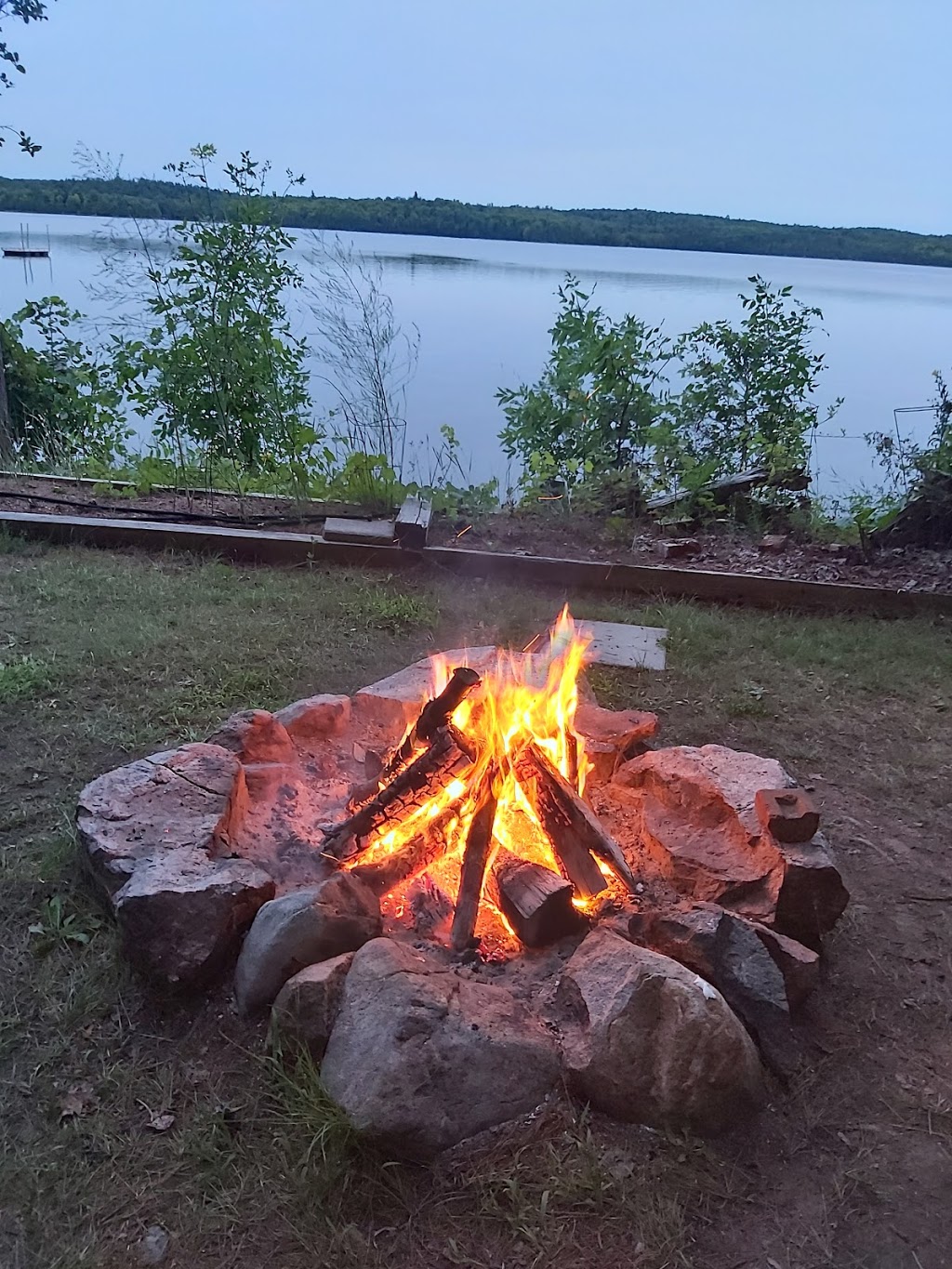 Christinis Dalhousie Lodge Cottages | 417 N Shore Rd, McDonalds Corners, ON K0G 1M0, Canada | Phone: (613) 278-2114