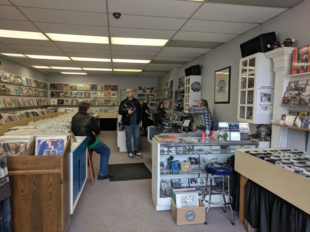 Rics Recollections | 257 Lakeshore Rd E, Mississauga, ON L5G 1G8, Canada | Phone: (905) 891-1523