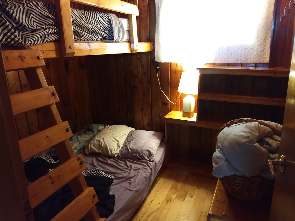 Cedar Beach Resort ＆Campground | 1M1、, 1136 N End Rd, Salt Spring Island, BC V8K 1M1, Canada