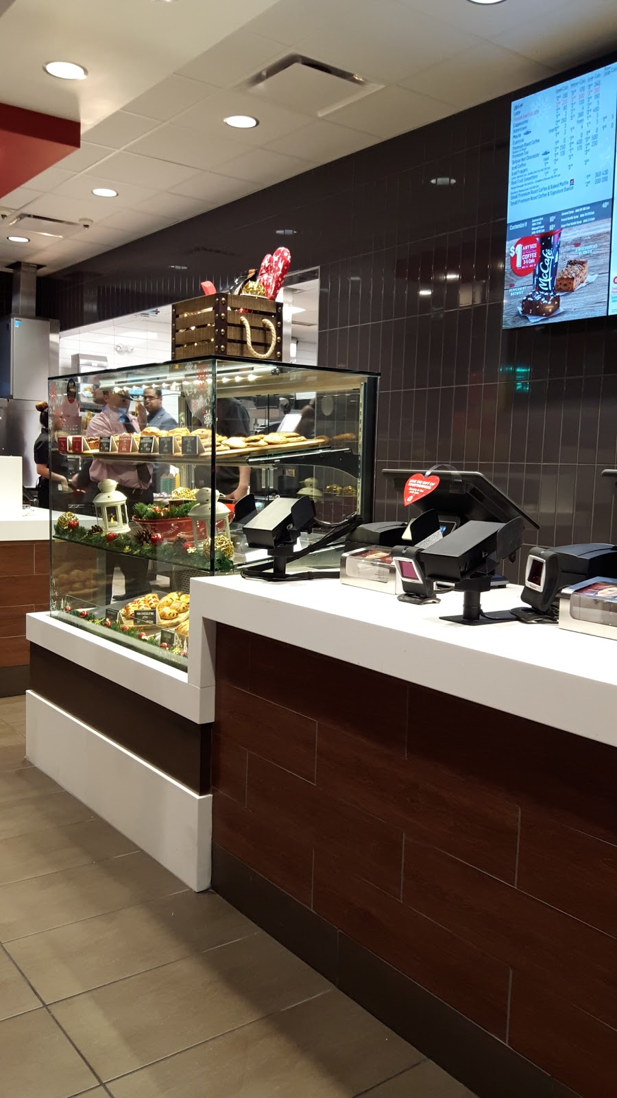 McDonalds | 457 Sterling Lyon Pkwy, Winnipeg, MB R3P 1J9, Canada | Phone: (204) 949-0923