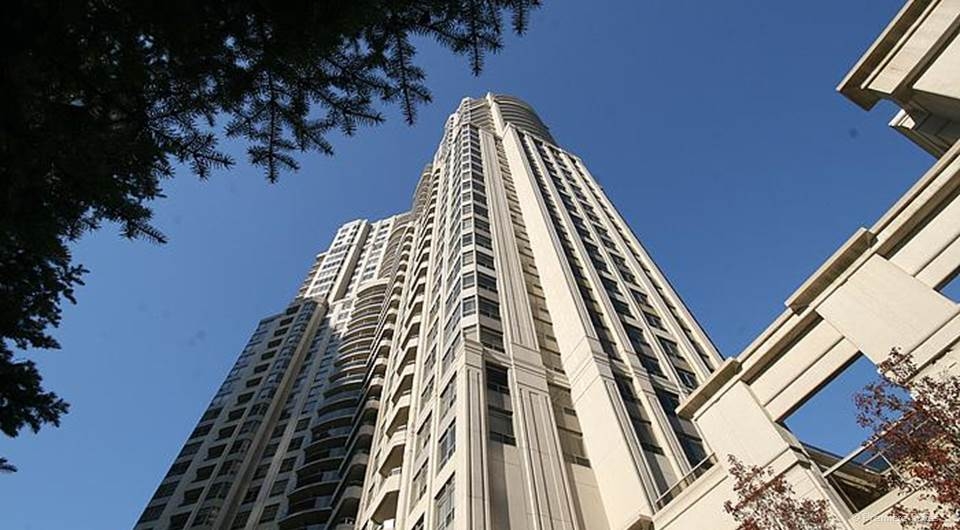 Premiere Suites-Square One | 25 Kingsbridge Garden Cir, Mississauga, ON L5R 4B1, Canada | Phone: (905) 565-0422