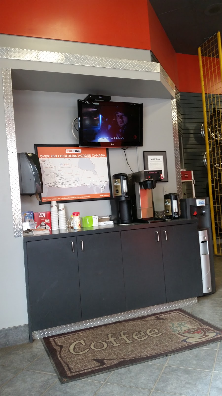 Kal Tire | 1225 Industrial Rd, West Kelowna, BC V1Z 1G4, Canada | Phone: (250) 769-5265