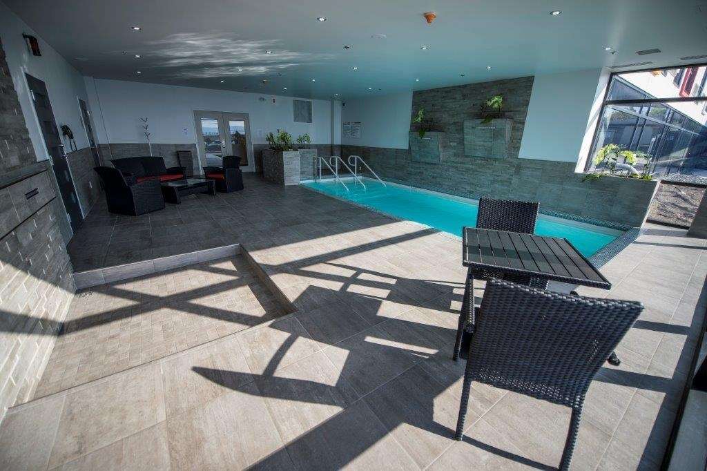 Hôtel Levesque | 171 Rue Fraser, Rivière-du-Loup, QC G5R 1E2, Canada | Phone: (418) 862-6927