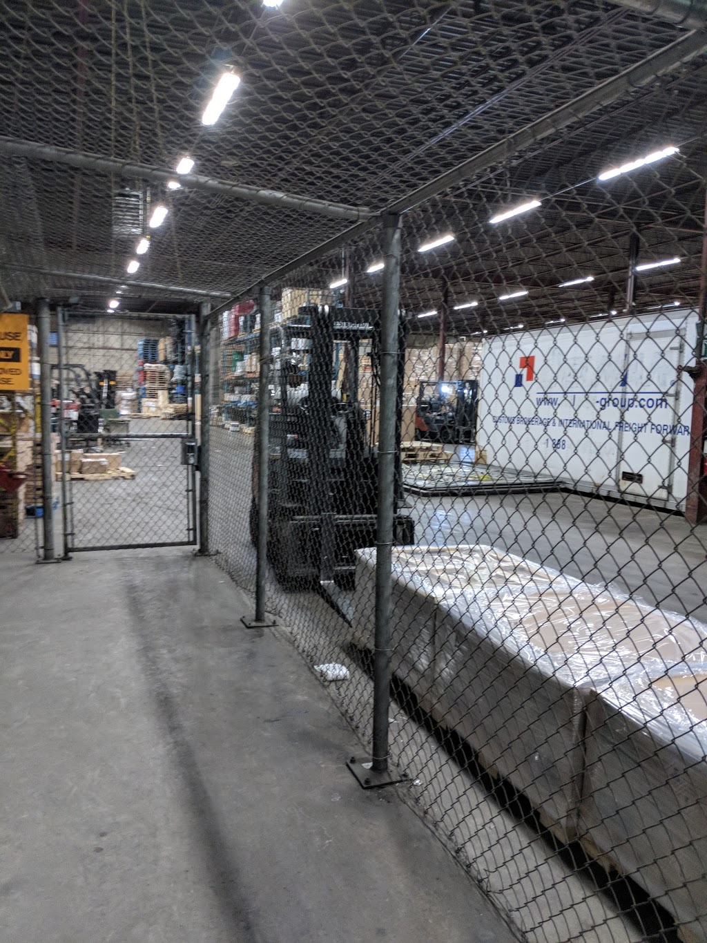 International Warehousing Inc | 7347 Kimbel St, Mississauga, ON L4T 3M6, Canada | Phone: (905) 673-0020