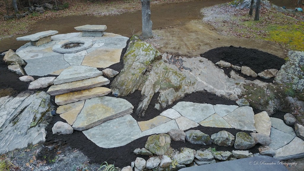 Kiwi Landscapes | 1544 Drummond Concession 9a, Perth, ON K7H 3C8, Canada | Phone: (613) 264-0400