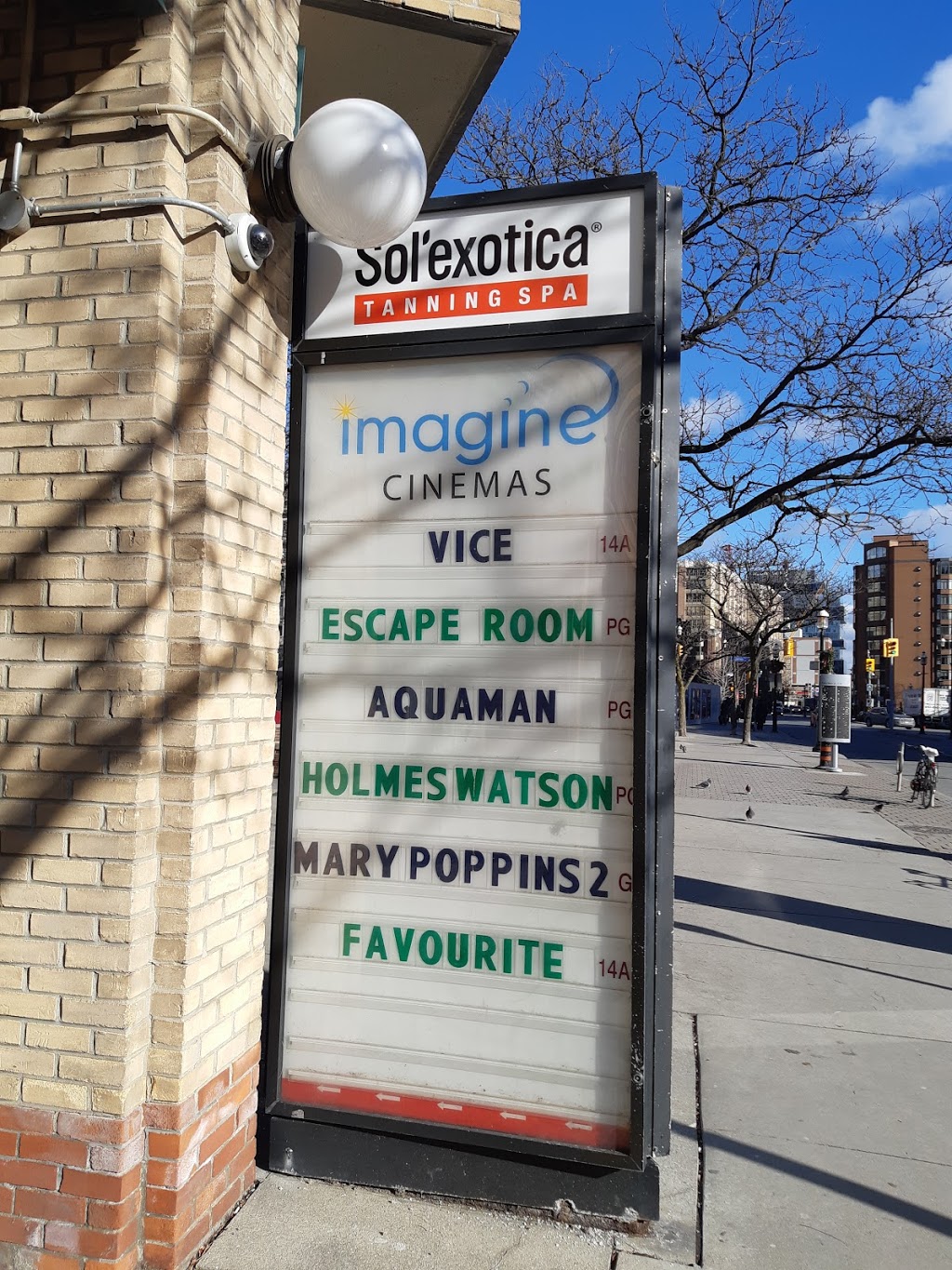 Imagine Cinemas Market Square | 80 Front St E, Toronto, ON M5E 1T4, Canada | Phone: (416) 214-7006