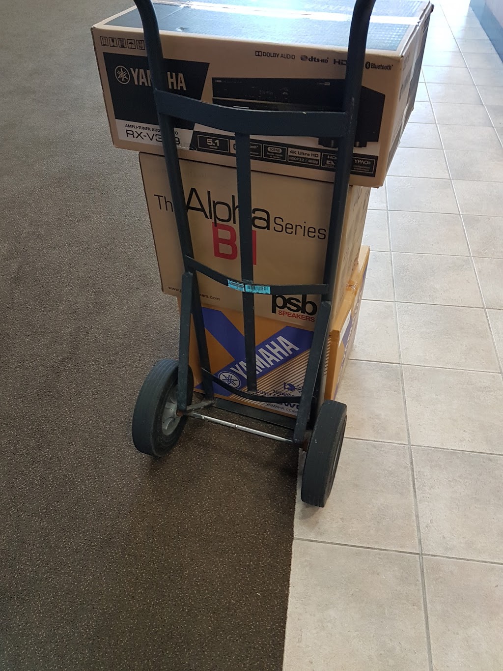 2001 Audio Video | 8502 Woodbine Ave, Markham, ON L3R 4X7, Canada | Phone: (905) 479-2001