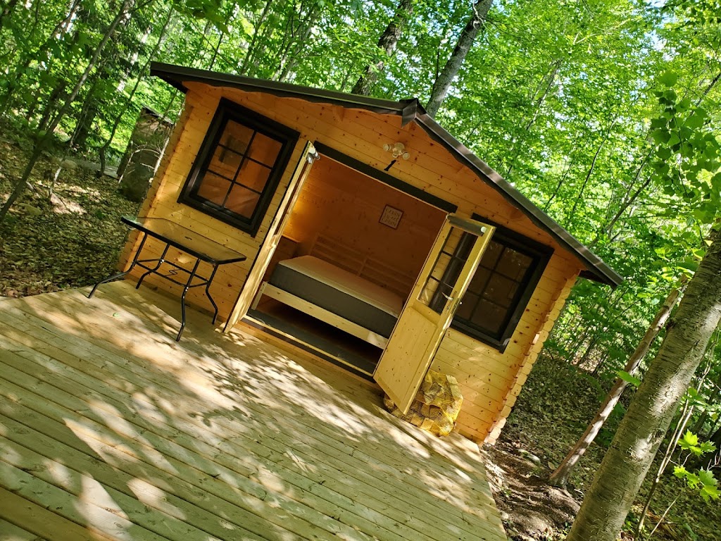 Madawaska Lodge | ON-523, Lake Saint Peter, ON K0L 2K0, Canada | Phone: (613) 637-2725