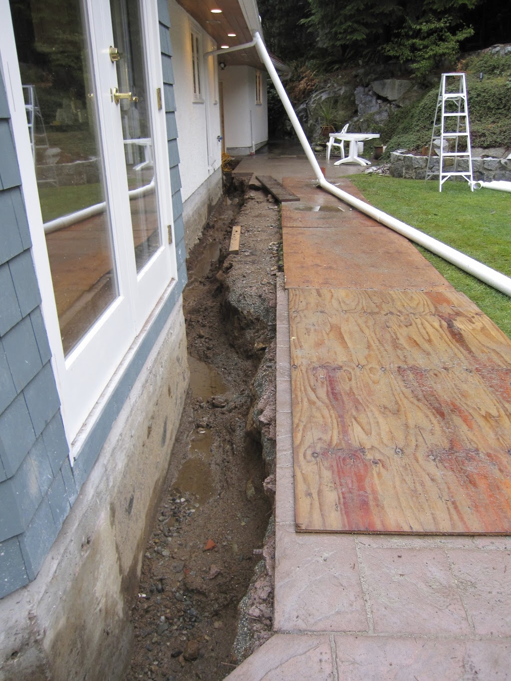 Budget Drainage | 2987 Marine Dr, West Vancouver, BC V7V 1M3, Canada | Phone: (778) 231-6960