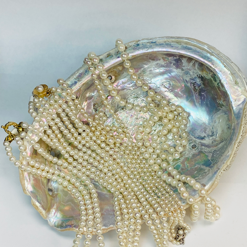 C&D Jewellery Limited | 651 Upper James St, Hamilton, ON L9C 5R8, Canada | Phone: (905) 574-0662