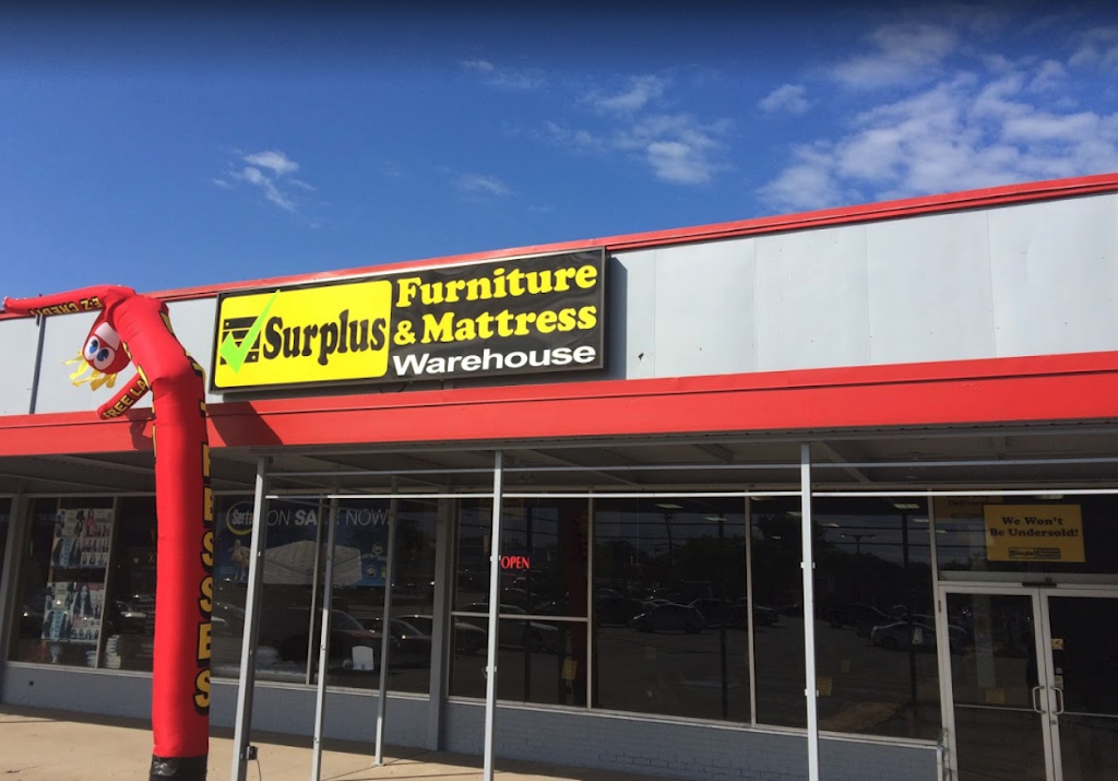 Surplus Furniture and Mattress Warehouse | 333 Ontario St, St. Catharines, ON L2R 5L3, Canada | Phone: (905) 688-3939