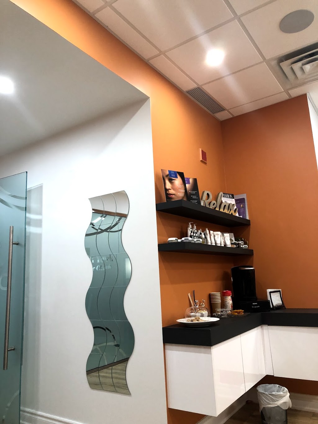 North York Cosmetic Clinic | 80 Finch Ave W, North York, ON M2N 2H4, Canada | Phone: (647) 358-9622