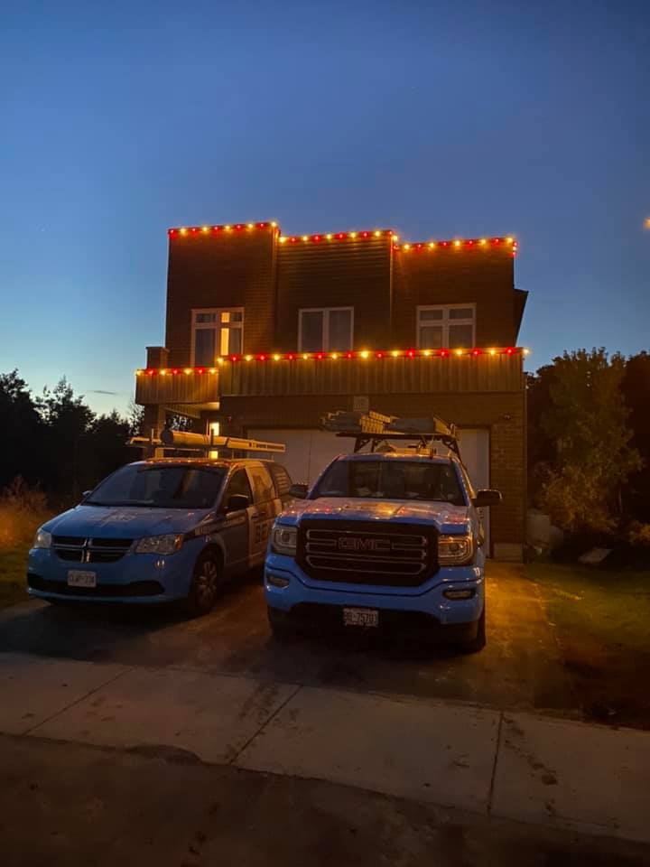 London Christmas Light Installation | 10194 Glendon Dr, Komoka, ON N0L 1R0, Canada | Phone: (519) 520-1384