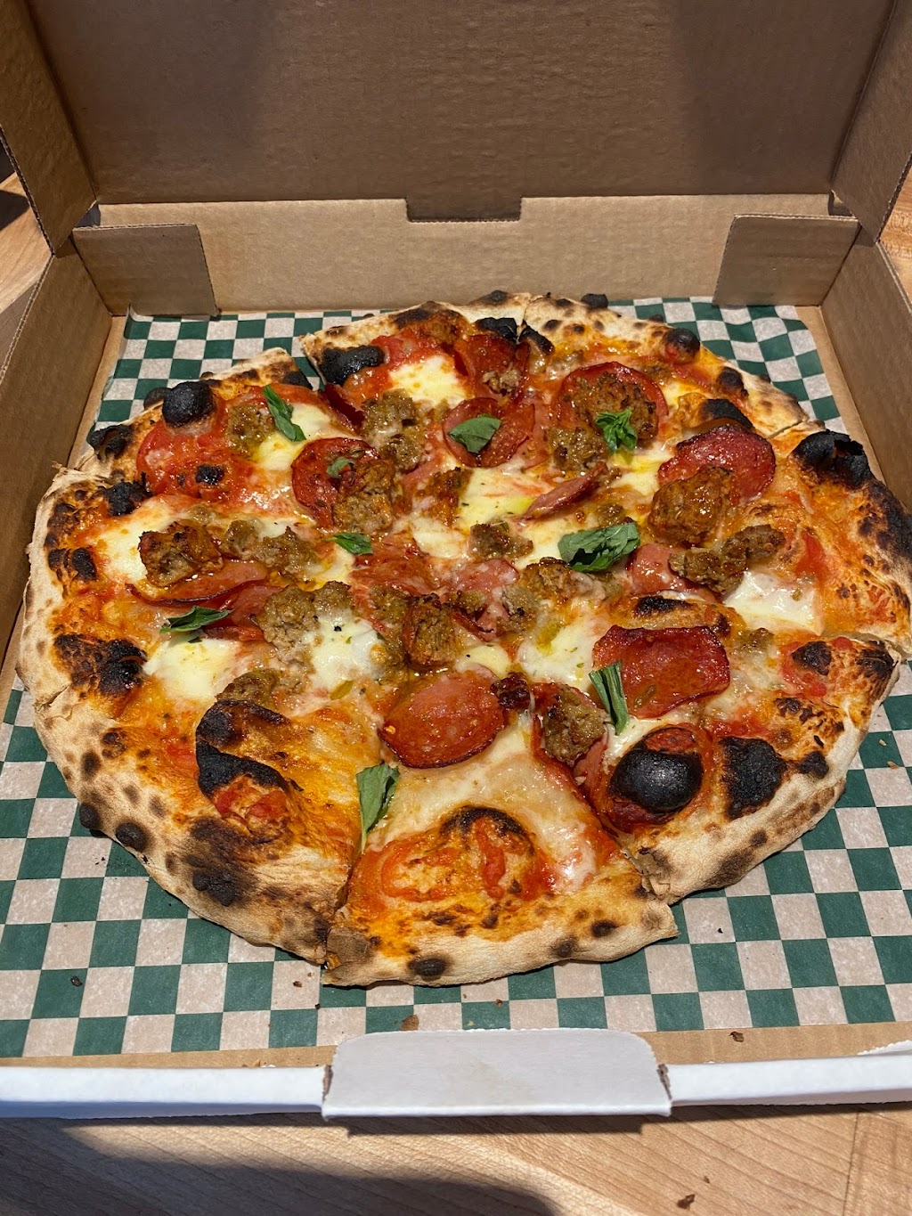 Leparq pizzeria | 622 Thornhill St, Morden, MB R6M 1E8, Canada | Phone: (204) 822-4775