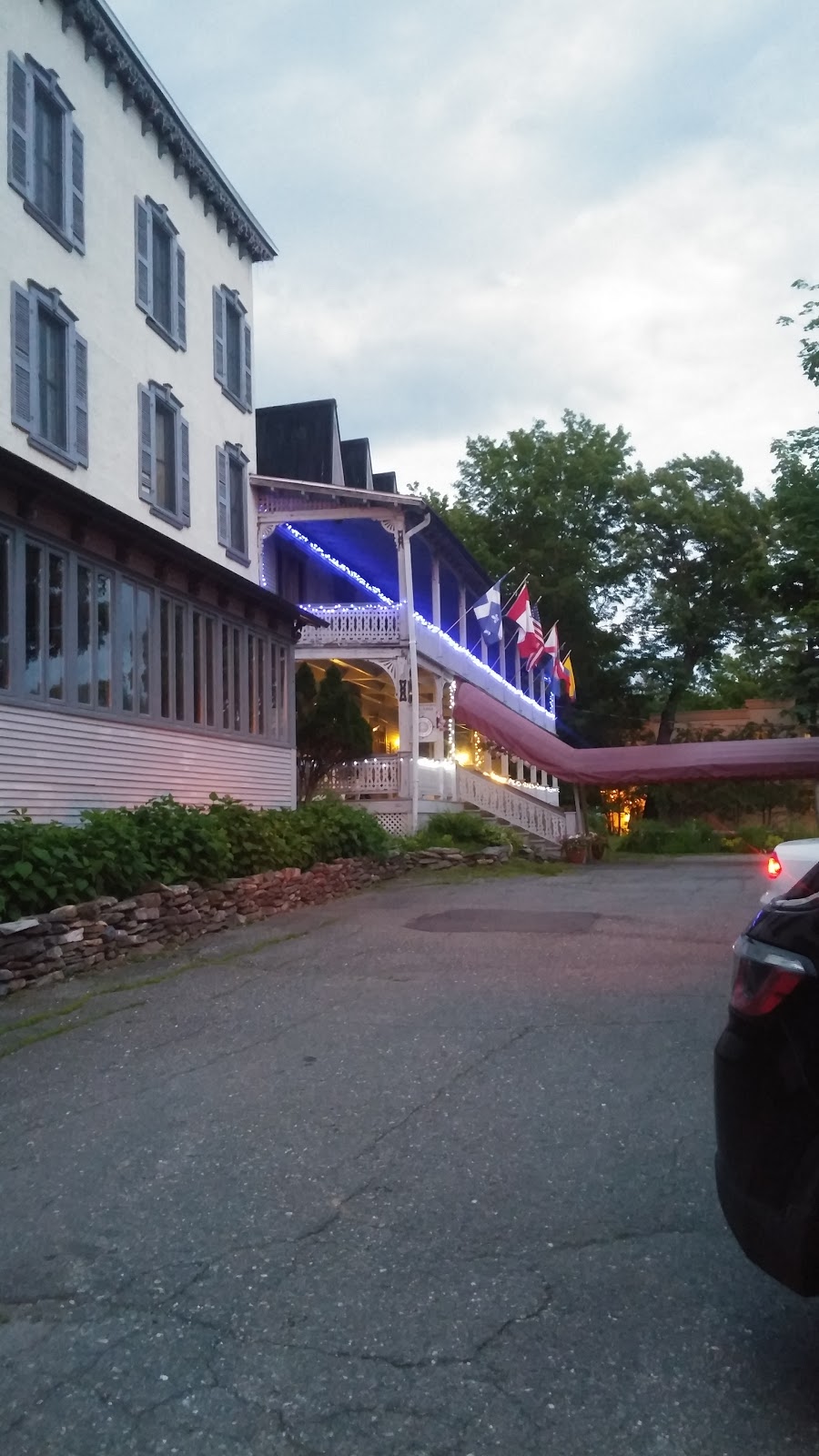 Auberge Lakeview Inn | 50 Rue Victoria, Knowlton, QC J0E 1V0, Canada | Phone: (450) 243-6183