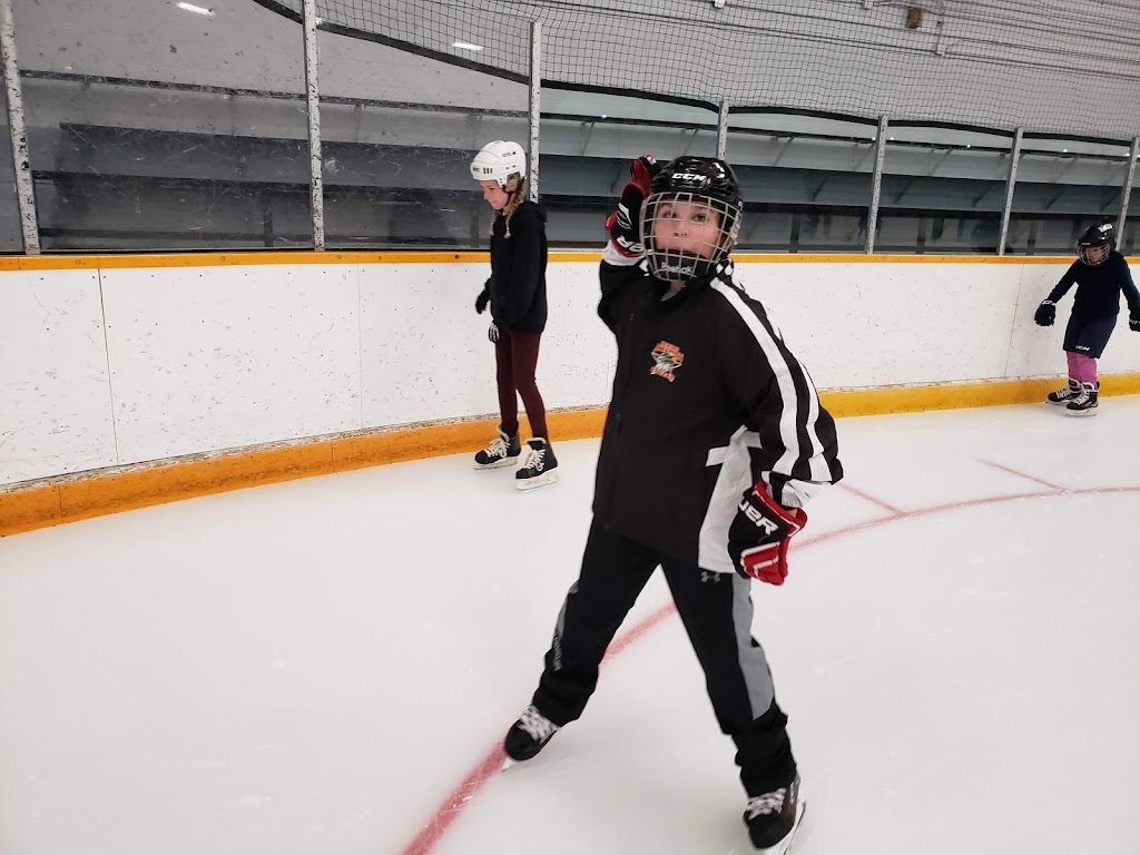 Billy Mosienko Arena | 709 Keewatin St, Winnipeg, MB R2X 2S6, Canada | Phone: (877) 311-4974