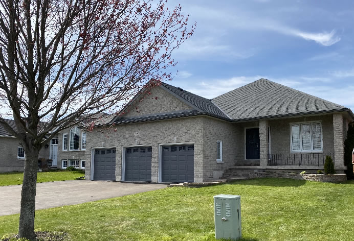 Quality Canadian Home Improvements & Roofing | 477 Bloor St W Unit 1, Oshawa, ON L1J 5Y5, Canada | Phone: (905) 261-0544