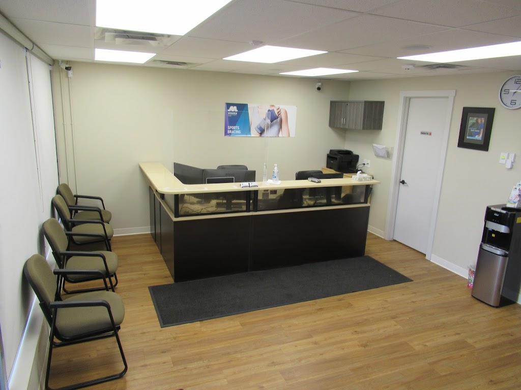 MONARCH PHYSIOTHERAPY CLINIC - GLAMORGAN SHOPPING CENTRE | 3919 Richmond Rd SW Unit 8, Calgary, AB T3E 4P2, Canada | Phone: (403) 685-8484