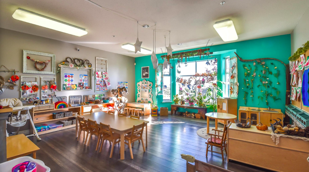 La Vie est Belle Childcare Centre | 1103 Confederation Dr, Port Coquitlam, BC V3C 5Y6, Canada | Phone: (778) 996-0686