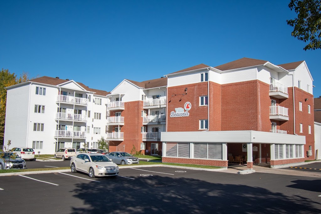 Villa Beauvoir | 1045 Av. du Pont S, Alma, QC G8B 7X1, Canada | Phone: (418) 668-6852