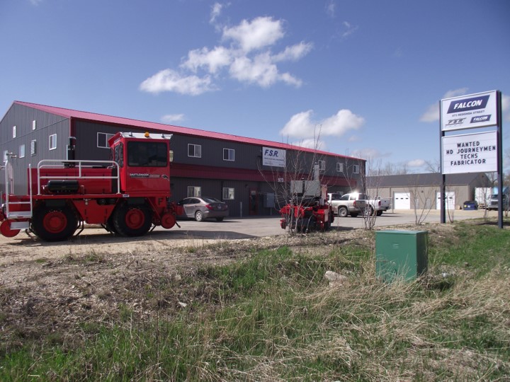 Falcon Equipment Winnipeg | 973 Redonda St, Winnipeg, MB R2C 2Z2, Canada | Phone: (204) 663-4377