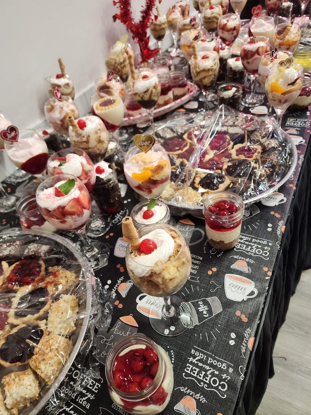 Peters Kitchen and Catering | 2552 Ch. Old Montréal Rd, Cumberland, ON K4C 1A4, Canada | Phone: (613) 294-1507
