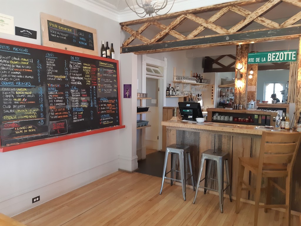 Café La Bezotte | 601 Rue Sainte Anne, Yamachiche, QC G0X 3L0, Canada | Phone: (819) 721-0118