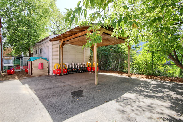 Nursery Des Minis Athlètes À Longueuil | 1085 Rue Sainte-Hélène, Longueuil, QC J4K 3R9, Canada | Phone: (450) 677-0000
