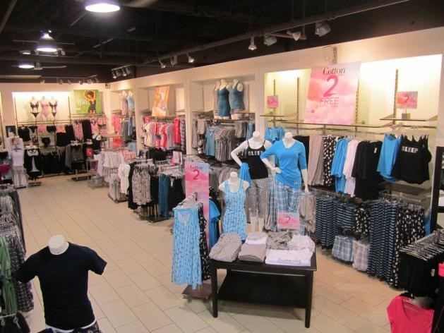 la Vie en Rose West Edmonton Mall Outlet | 8882 170 St NW #B113-1970, Edmonton, AB T5T 3J7, Canada | Phone: (780) 443-2938