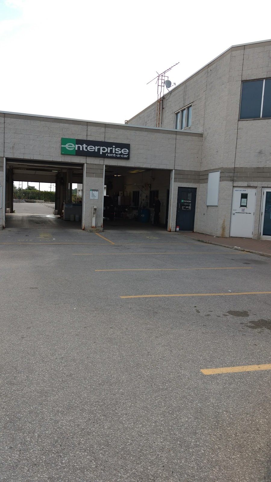 Enterprise Rent-A-Car | 547 Trafalgar Rd, Oakville, ON L6J 3J1, Canada | Phone: (905) 339-0852