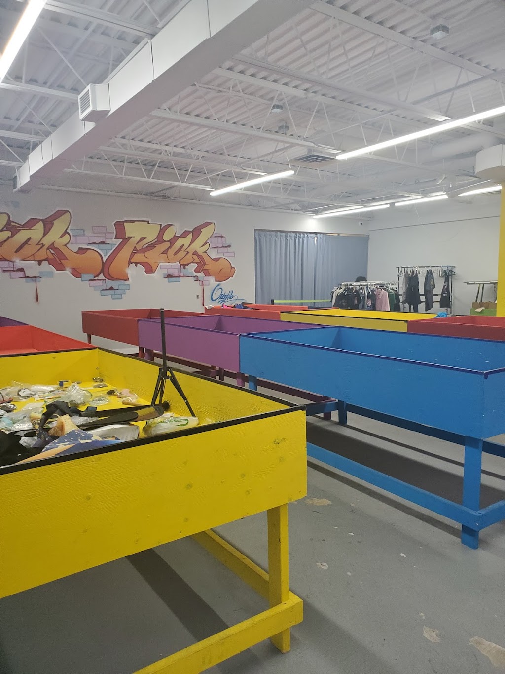 Quick Pick Orleans | 2651 St Joseph Blvd, Orléans, ON K1C 1G4, Canada | Phone: (613) 290-4400