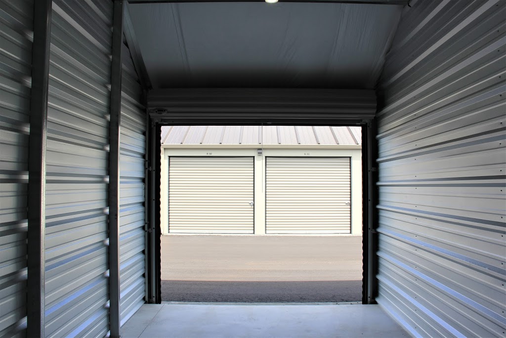 Robinson Storage | 586 Robinson Rd, Ennismore, ON K0L 1T0, Canada | Phone: (705) 954-5454