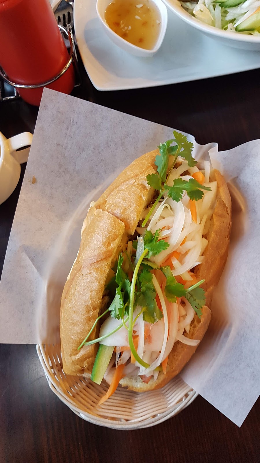 Viet Sub Vietnamese Cuisine | 1682 Robson St, Vancouver, BC V6G 1C7, Canada | Phone: (604) 566-3333
