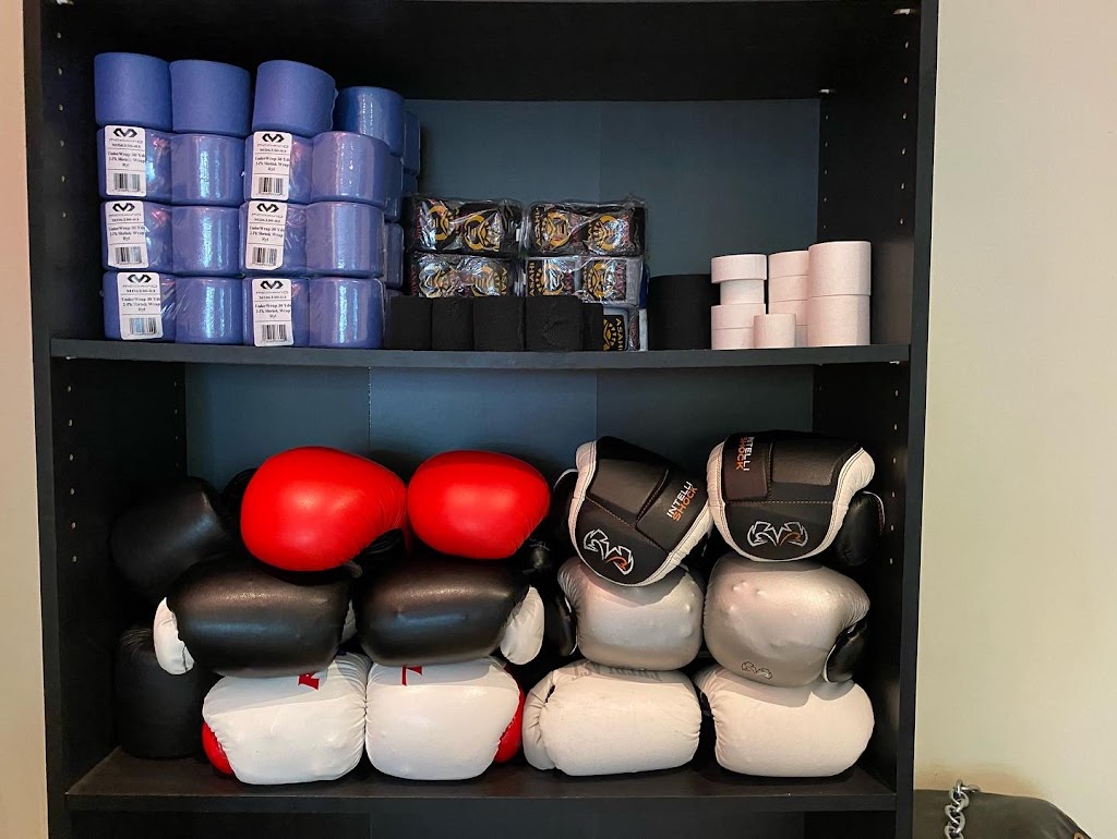 INAIM BOXING | gym | 2114 Ninth Ave, New Westminster, BC V3M 3G8, Canada | 6046559231 OR +1 604-655-9231