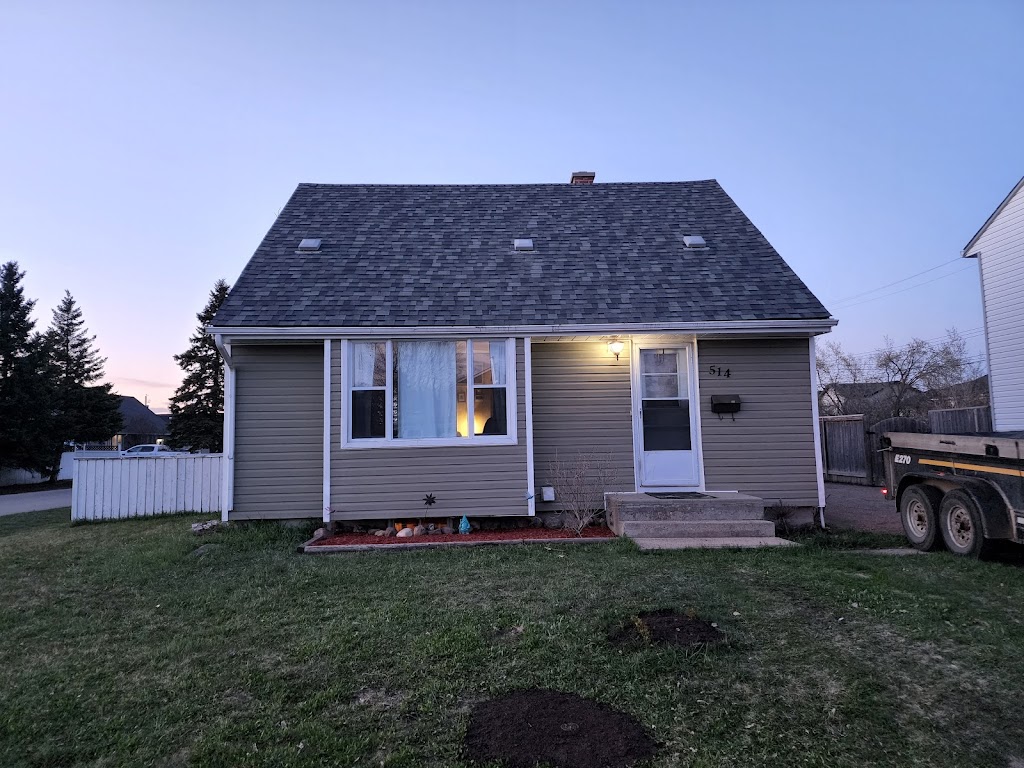 Roofed In LTD. | 5826 41 St Crescent, Red Deer, AB T4N 1B6, Canada | Phone: (403) 321-5742