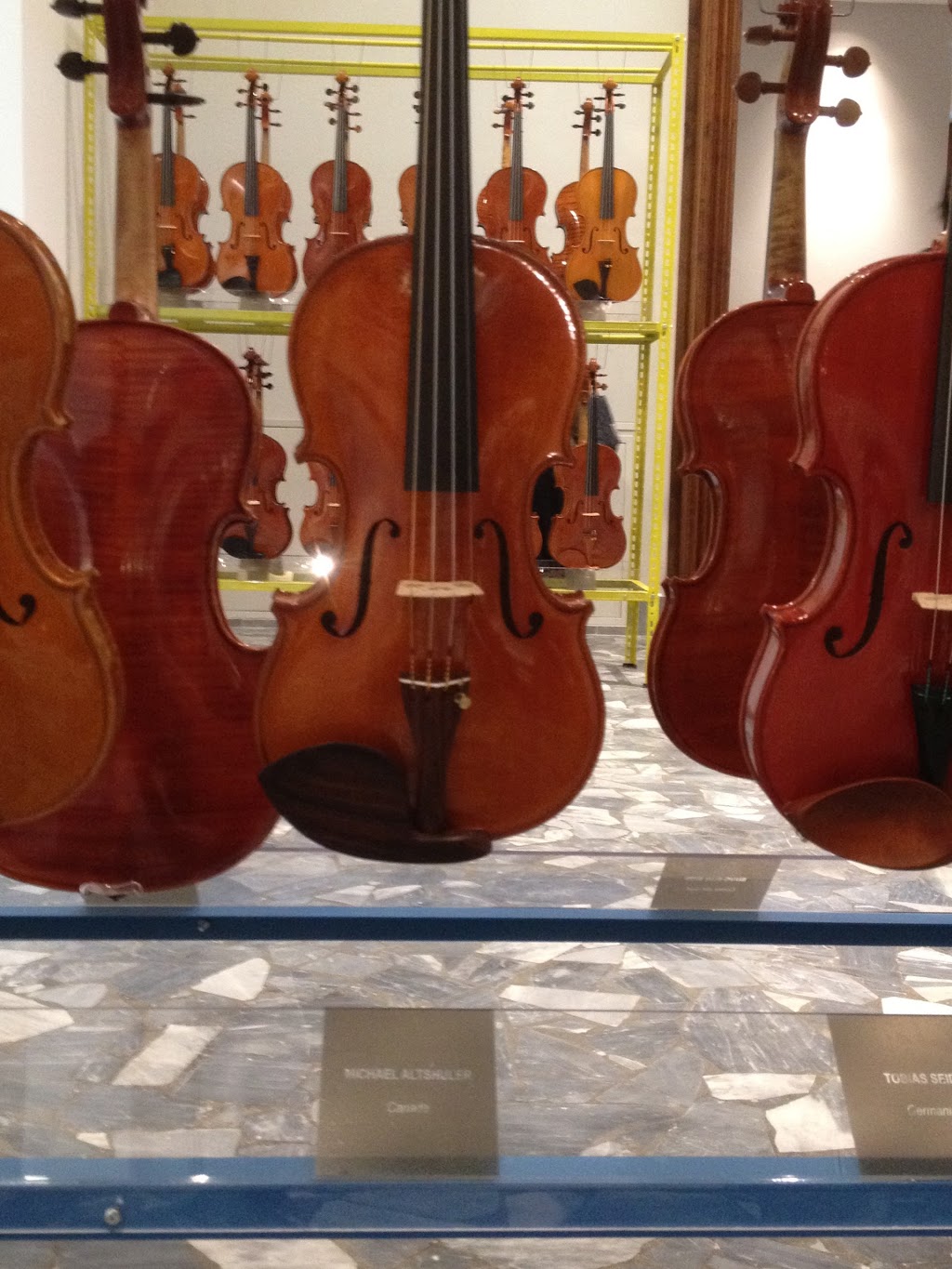 Michael Altshuler Violin Shop | 9131 Dayton Ave, Richmond, BC V6Y 1E1, Canada | Phone: (604) 837-5413